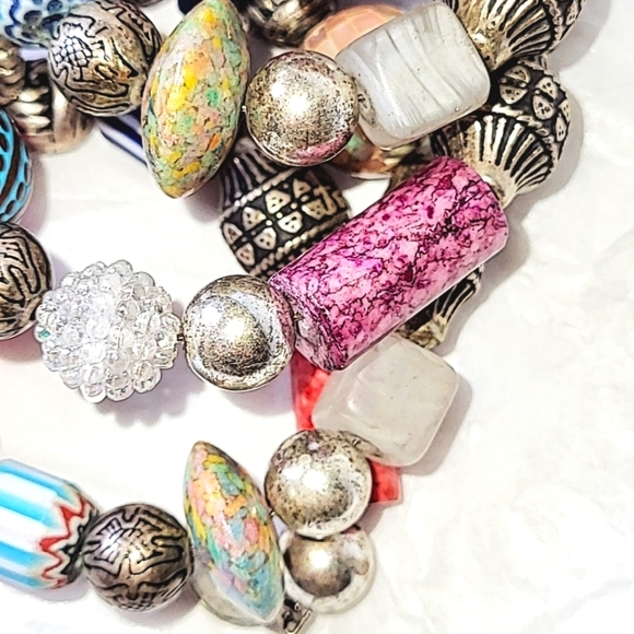 MULTI-COLORED BEAD WIRE WRAP BRACELET - Picture 4 of 8